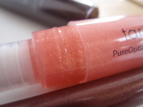 Pure Optic hydraterende lipgloss in Goudroze
