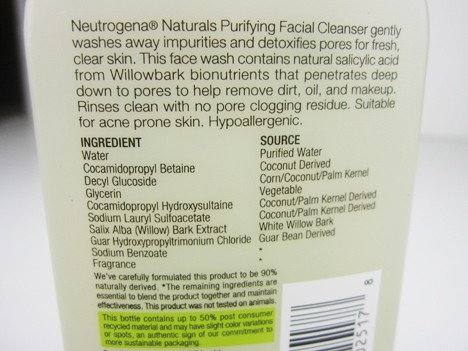 Nadere blik op de ingrediënten in de Purifying Cleanser container