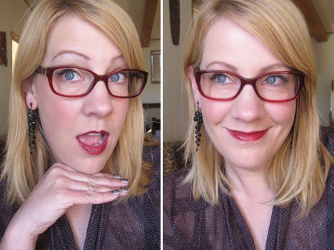 Een collagebeeld van een vrouw die een Lenscrafter AccuFit-systeembril draagt