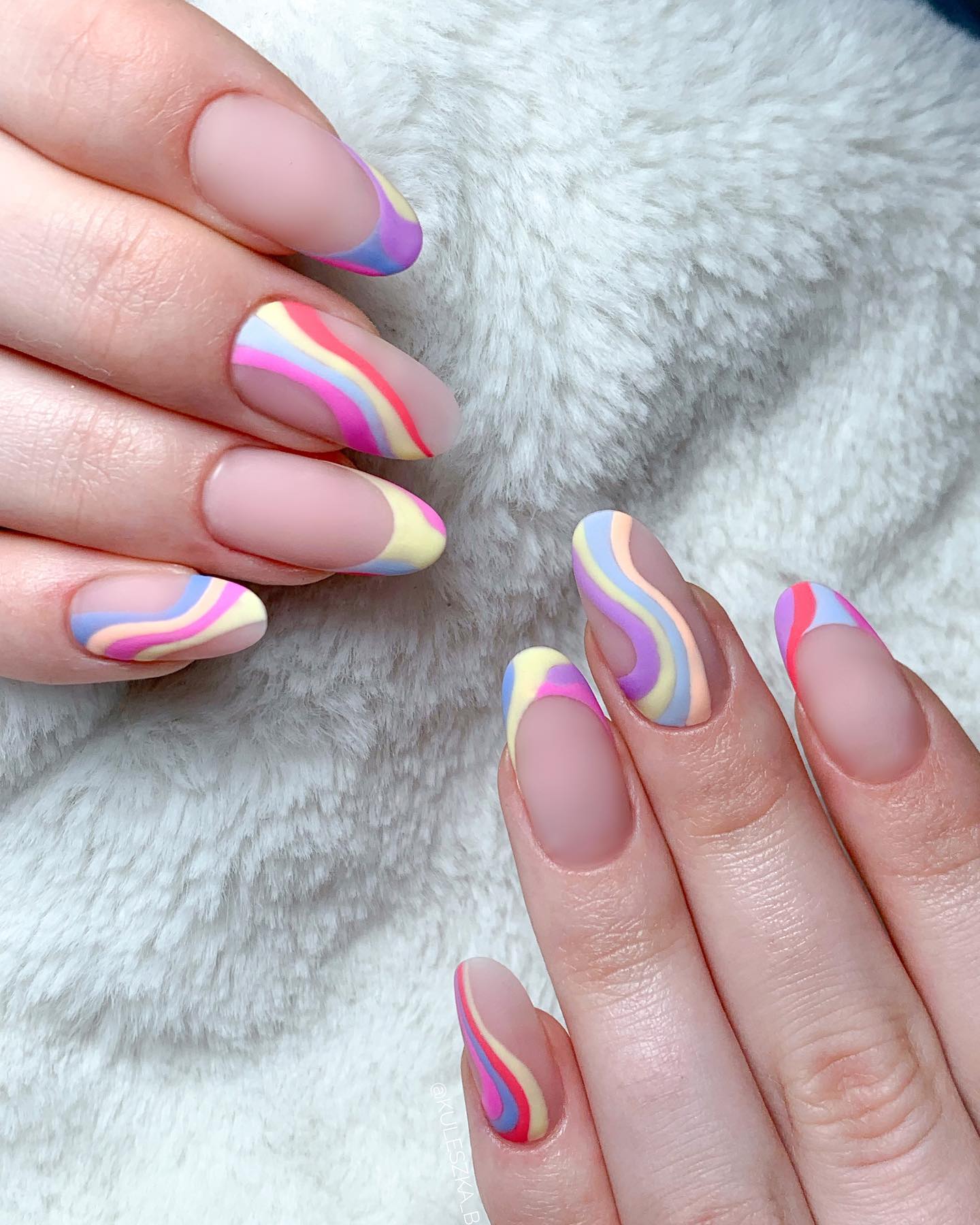Lange ronde regenboog matte nagels
