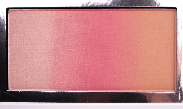 IT Cosmetics Vertrouwen in uw glow blushing bronzer in een natuurlijke roze flush en boost van warmte schaduw