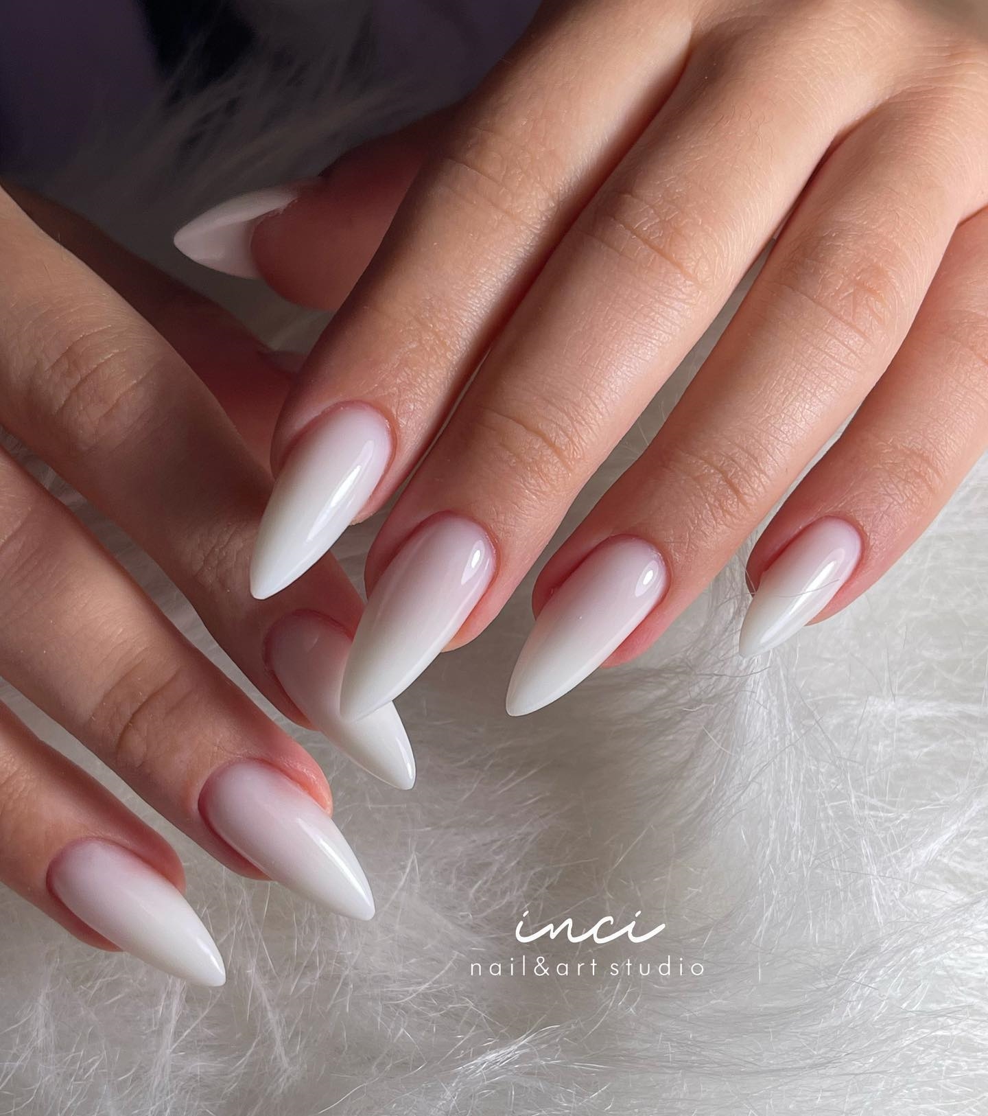 Lange acryl witte nagels