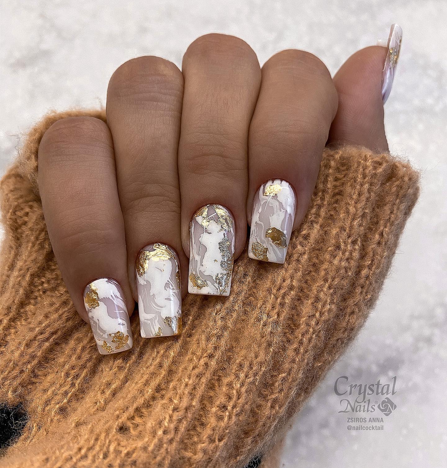 Lange vierkante witte marmeren nagels