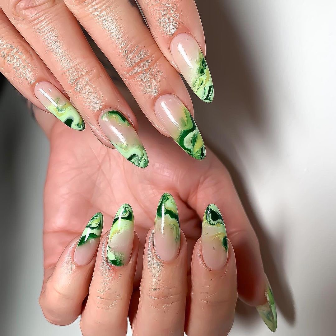 Groene marmeren nageltips