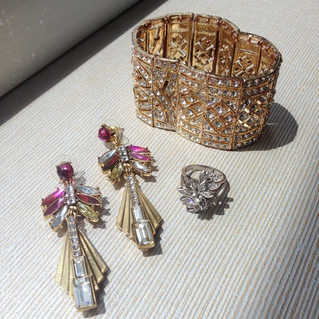 Erickson-Beamon-oorbellen goud en strass accessoires