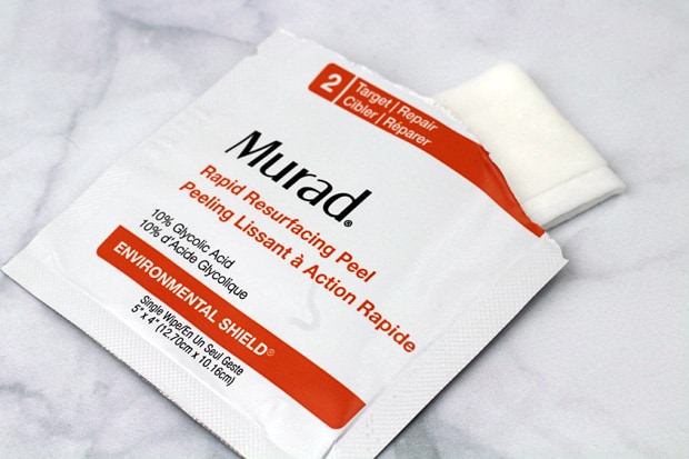 We Heart This deelt een volledige review van de Murad Rapid Resurfacing Peel. Bekijk het om te zien of je de Murad Rapid Resurfacing Peel nodig hebt.