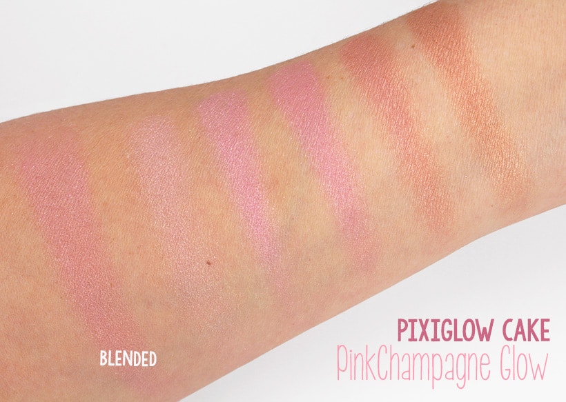   Pixi Beauty Pixiglow Cake PinkChampagne Glow Blended Tekst Swatch