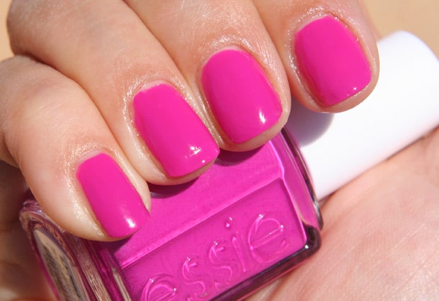Essie-Too-Taboo-4-staal