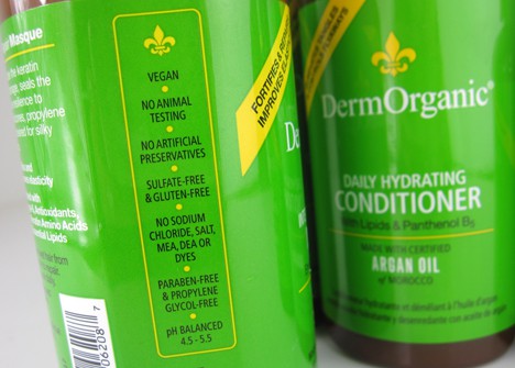Twee flessen DermOrganic Daily Hydrating Conditioner 