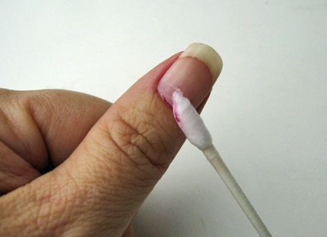 precisietips die worden gebruikt om nagellak te verwijderen